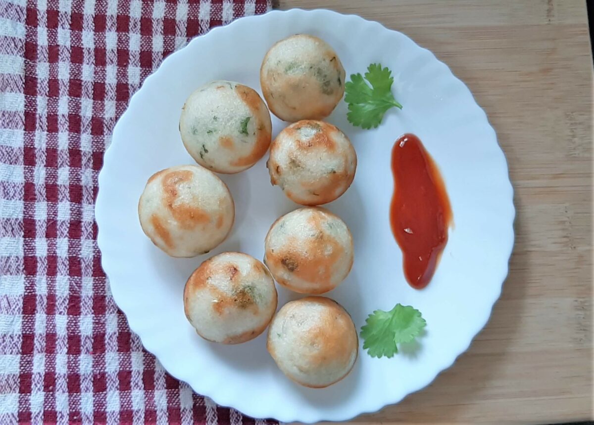 Paniyaram Recipe (Kuzhi Paniyaram)